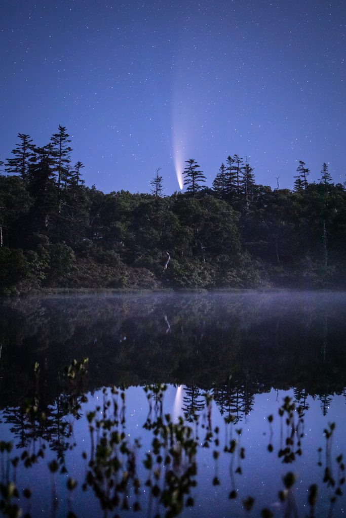 水鏡にもうひとつの彗星 : A Comet In The Mirror